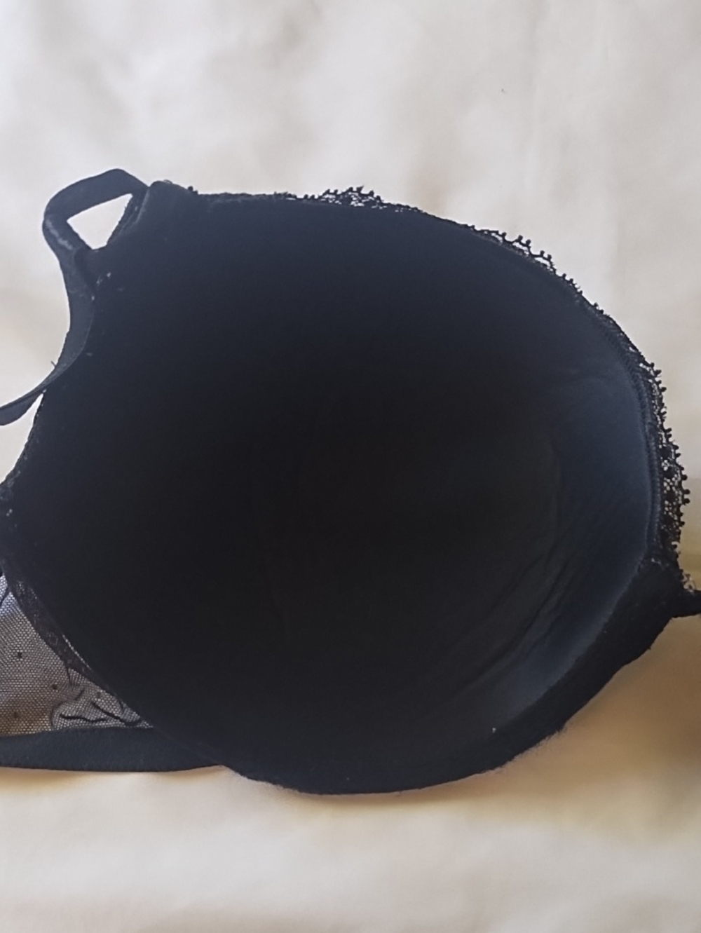Victoria's Secret Push-Up Bra - Picture 7 of 10